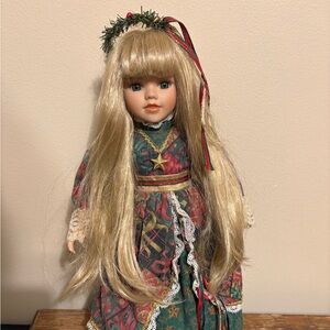 Heritage Vintage Christmas Nicole Doll #30018 w/ Stand 16” Tall